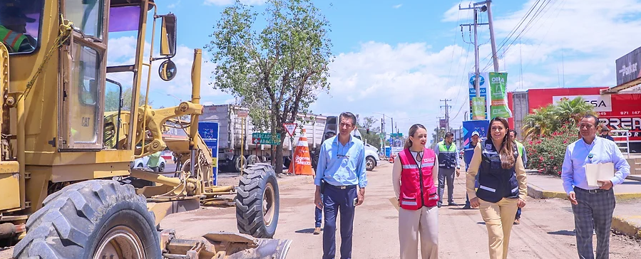 Supervisa Tere Jiménez obras de pavimentación en la lateral de Av. José Ma. Chávez, en Ciudad Industrial Supervisa Tere Jiménez obras de pavimentación en la lateral de Av. José Ma. Chávez, en Ciudad Industrial