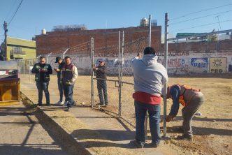 Continúa desarrollo urbano municipal operativo de retiro de construcciones irregulares en áreas comunes Continúa desarrollo urbano municipal operativo de retiro de construcciones irregulares en áreas comunes