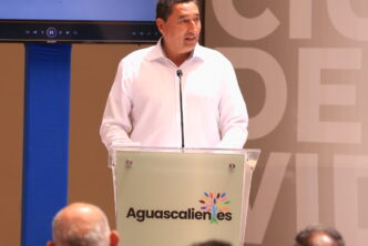 Reconocen con el bono obras buenas a Servidores Públicos de la Construcción