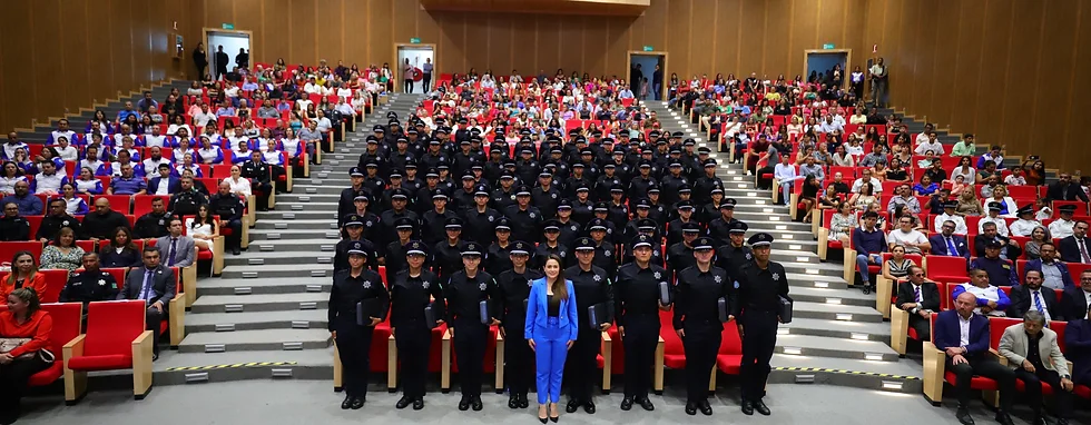 Encabeza Tere Jiménez graduación de la primera generación de Policías de la UNPOL Encabeza Tere Jiménez graduación de la primera generación de Policías de la UNPOL