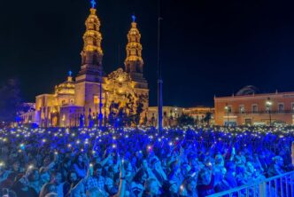 Gran entusiasmo se vivió en el concierto de Aleks Syntek en el festival cultural de la ciudad Gran entusiasmo se vivió en el concierto de Aleks Syntek en el festival cultural de la ciudad