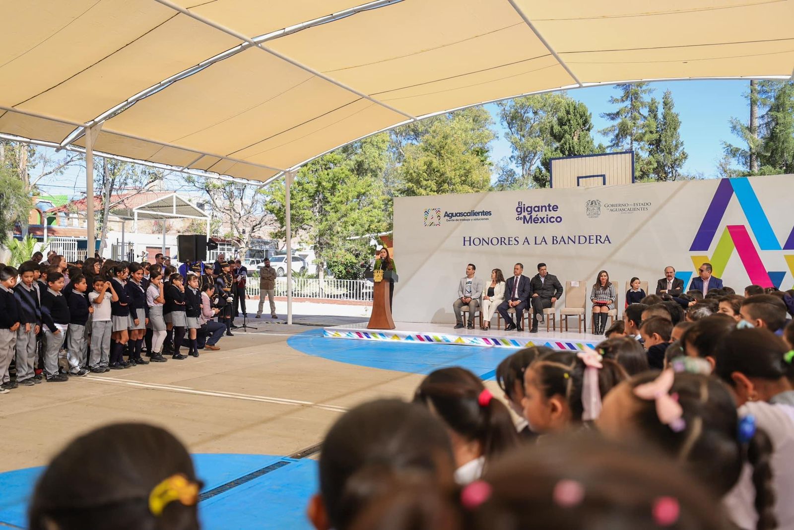 Tere Jiménez continúa mejorando la infraestructura educativa en el Estado