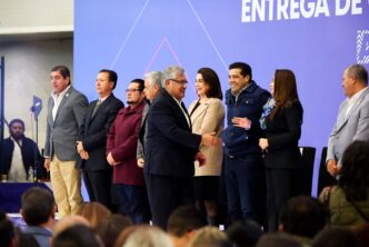 CON UNA INVERSIÓN HISTÓRICA DE 275 MILLONES DE PESOS, TERE JIMÉNEZ ENTREGA 43 MIL EQUIPOS DE CÓMPUTO PARA FORTALECER LA EDUCACIÓN EN AGUASCALIENTES