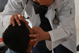EL DIF MUNICIPAL OFRECE SERVICIOS DE MEDICINA GENERAL Y ESTOMATOLOGÍA A BAJO COSTO