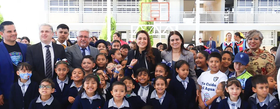 TERE JIMÉNEZ ENCABEZA HONORES A LA BANDERA EN LA ESCUELA PRIMARIA “JACINTO CANEK”