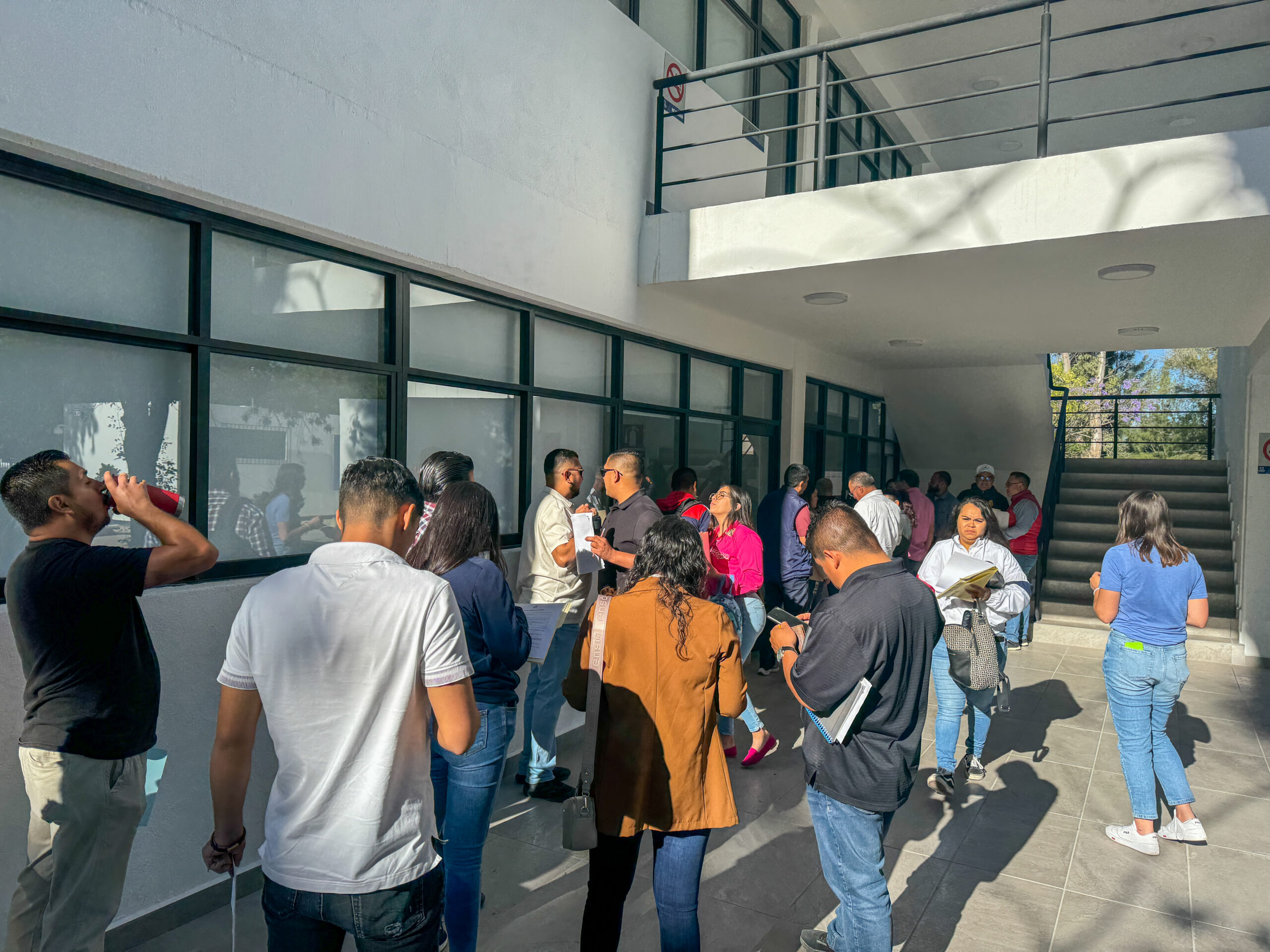 POLICÍAS PRESENTAN EXAMEN PARA OBTENER EL GRADO DE TSU POLICÍAS PRESENTAN EXAMEN PARA OBTENER EL GRADO DE TSU