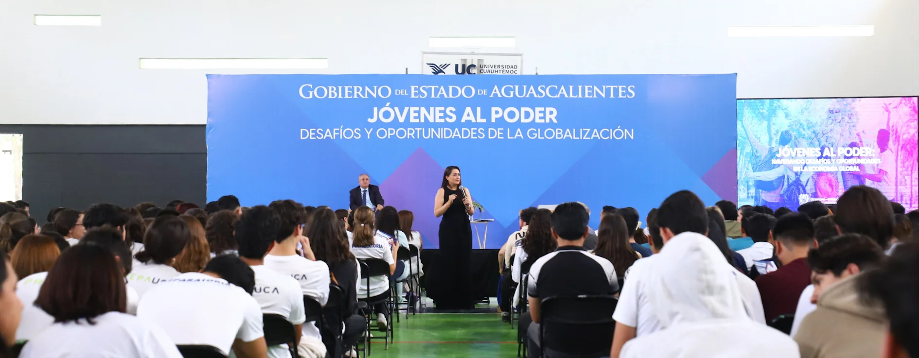 TERE JIMÉNEZ INVITA A JÓVENES UNIVERSITARIOS A PREPARARSE PARA SER DE LOS MEJORES DEL MUNDO TERE JIMÉNEZ INVITA A JÓVENES UNIVERSITARIOS A PREPARARSE PARA SER DE LOS MEJORES DEL MUNDO
