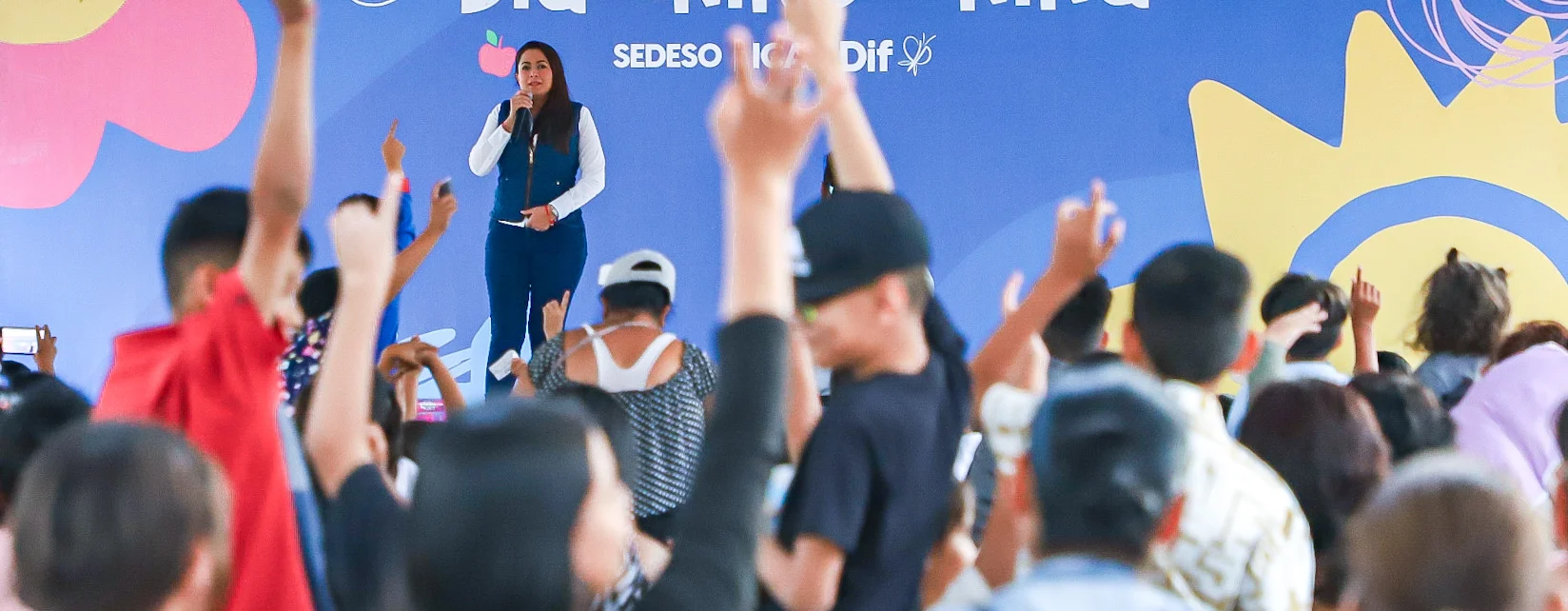 TERE JIMÉNEZ SE MANTIENE CERCANA A LAS NIÑAS Y NIÑOS DE AGUASCALIENTES TERE JIMÉNEZ SE MANTIENE CERCANA A LAS NIÑAS Y NIÑOS DE AGUASCALIENTES