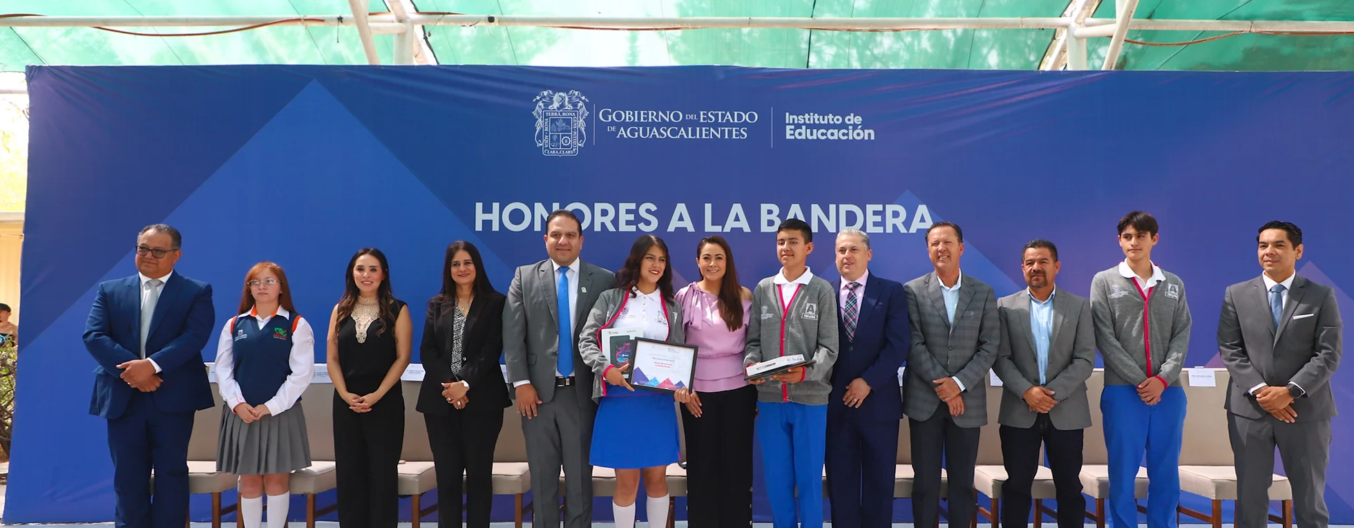 ESTUDIANTES DE ASIENTOS GANAN FESTIVAL ACADÉMICO NACIONAL DE CECYTES; TERE JIMÉNEZ RECONOCE SU ESFUERZO