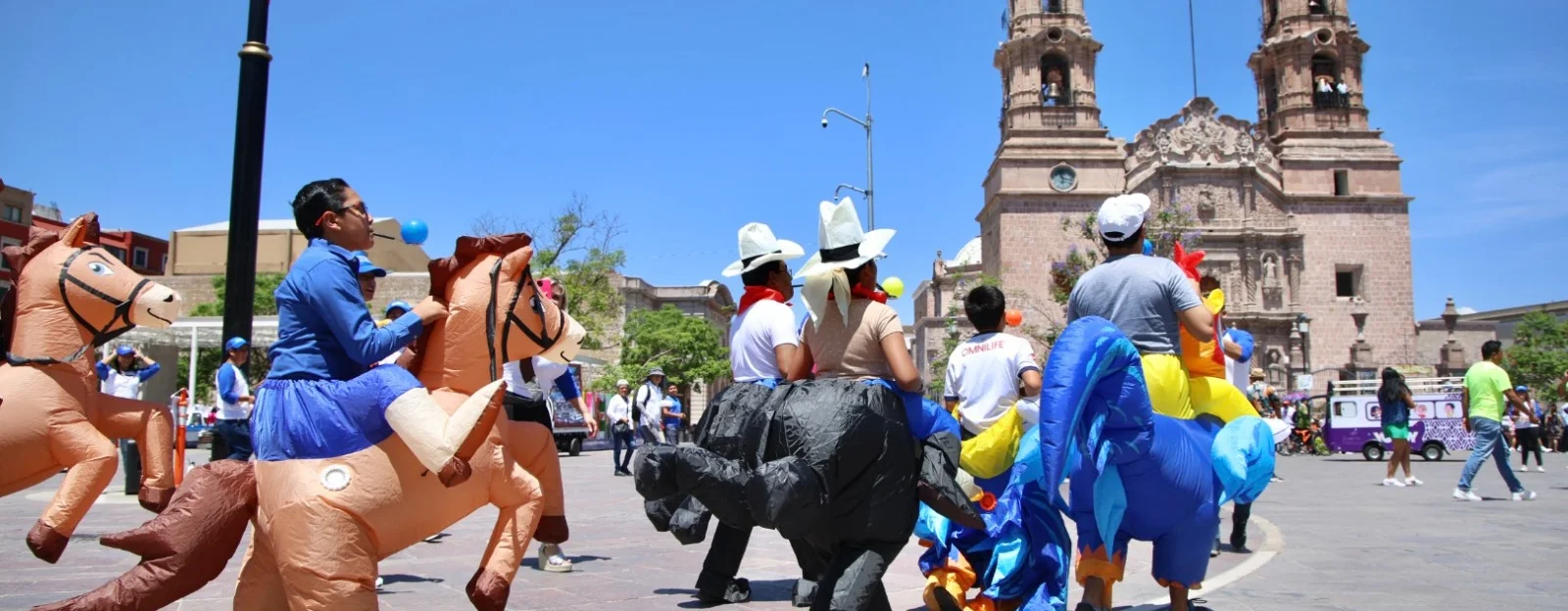 CIENTOS DE FAMILIAS CELEBRARON EL DÍA DEL PADRE EN LA VÍAAGS