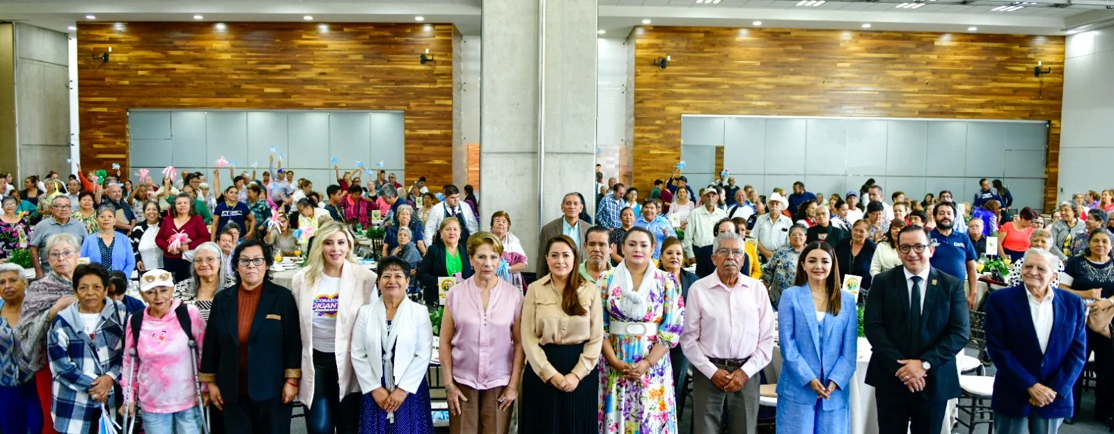 TERE JIMÉNEZ REAFIRMA SU COMPROMISO CON LOS ADULTOS MAYORES EN EL MES DE SU CELEBRACIÓN