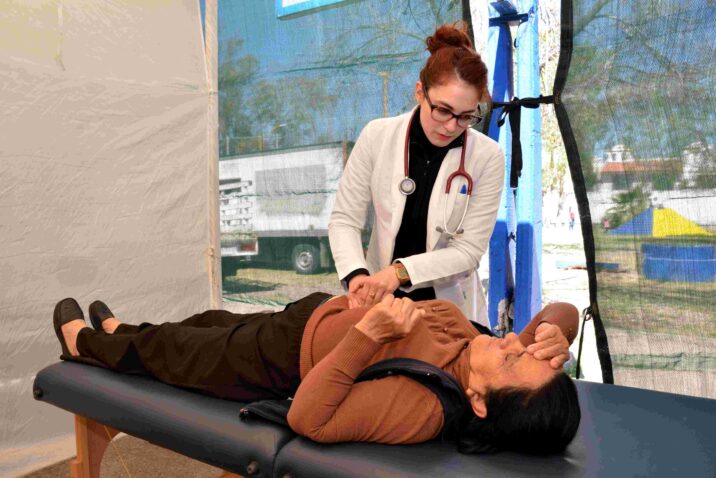 BRIGADAS MÉDICAS DEL DIF MUNICIPAL EN PASEOS DE SAN ANTONIO Y NORIAS DE PASO HONDO BRIGADAS MÉDICAS DEL DIF MUNICIPAL EN PASEOS DE SAN ANTONIO Y NORIAS DE PASO HONDO