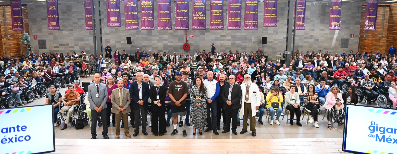ENTREGA TERE JIMÉNEZ CERCA DE 300 APOYOS DE LA BENEFICENCIA PÚBLICA