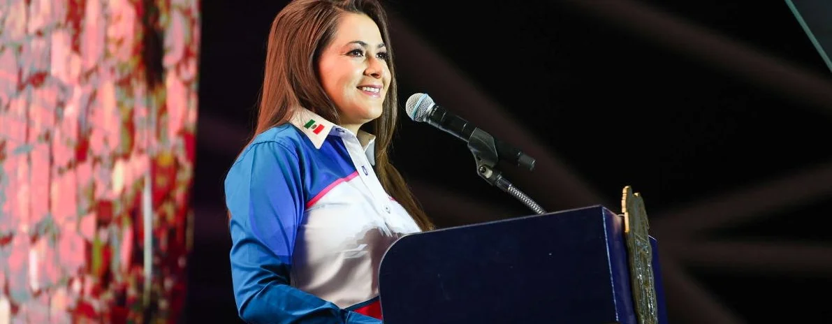 EN UN AMBIENTE LLENO DE ALEGRÍA, FAMILIAS DE RINCÓN DE ROMOS Y COSÍO RECIBEN A TERE JIMÉNEZ EN LA GIRA POR LOS MUNICIPIOS DURANTE SU SEGUNDO INFORME