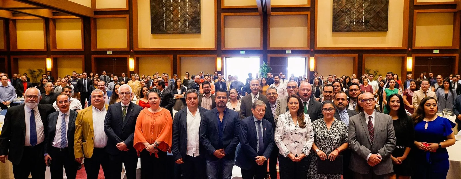 RECONOCE TERE JIMÉNEZ LA LABOR Y DEDICACIÓN DE MÉDICAS Y MÉDICOS