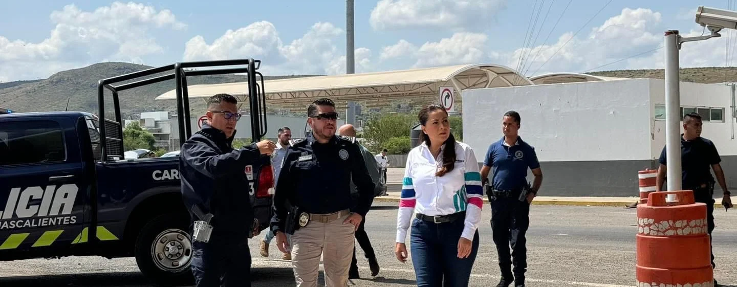 TERE JIMÉNEZ SUPERVISA SEGURIDAD EN PUERTA NORTE DEL ESTADO; RECONOCE LABOR DEL EJÉRCITO, GUARDIA NACIONAL, POLICÍA ESTATAL Y MUNICIPAL