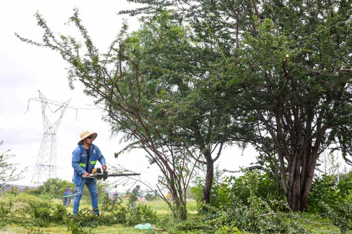 REALIZA MUNICIPIO MEGA OPERATIVO DE LIMPIEZA AL ORIENTE DE LA CIUDAD REALIZA MUNICIPIO MEGA OPERATIVO DE LIMPIEZA AL ORIENTE DE LA CIUDAD