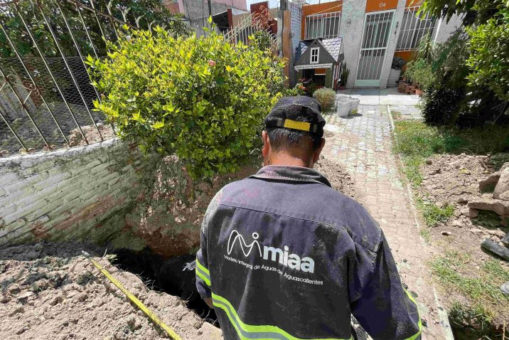 INTERVIENE MIAA ALCANTARILLADO SANITARIO EN POTREROS DEL OESTE INTERVIENE MIAA ALCANTARILLADO SANITARIO EN POTREROS DEL OESTE