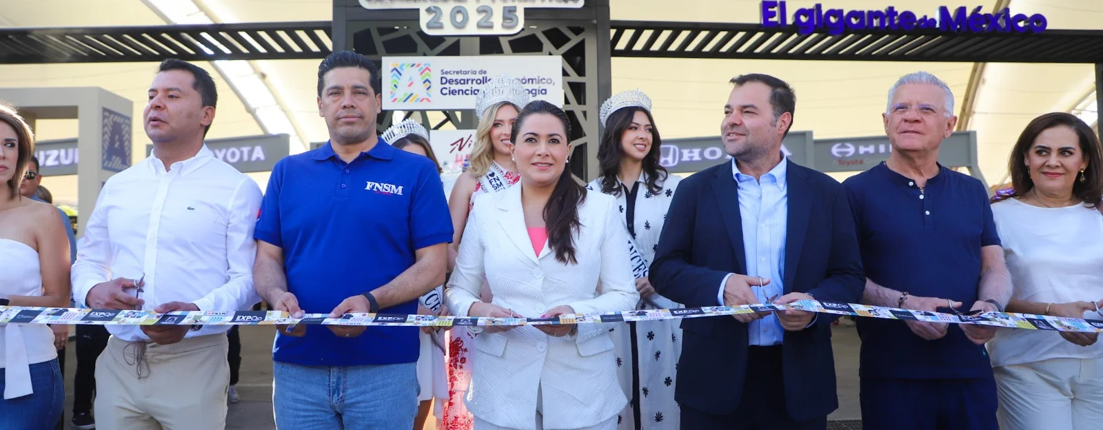 INAUGURA TERE JIMÉNEZ LA EXPO INDUSTRIAL, COMERCIAL Y TURÍSTICA DE LA FERIA NACIONAL DE SAN MARCOS INAUGURA TERE JIMÉNEZ LA EXPO INDUSTRIAL, COMERCIAL Y TURÍSTICA DE LA FERIA NACIONAL DE SAN MARCOS
