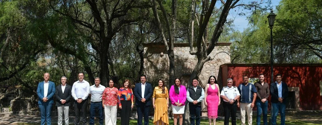 IMPULSA TERE JIMÉNEZ ACCIONES CONJUNTAS CON ALCALDES PARA EL DESARROLLO DE LOS MUNICIPIOS IMPULSA TERE JIMÉNEZ ACCIONES CONJUNTAS CON ALCALDES PARA EL DESARROLLO DE LOS MUNICIPIOS