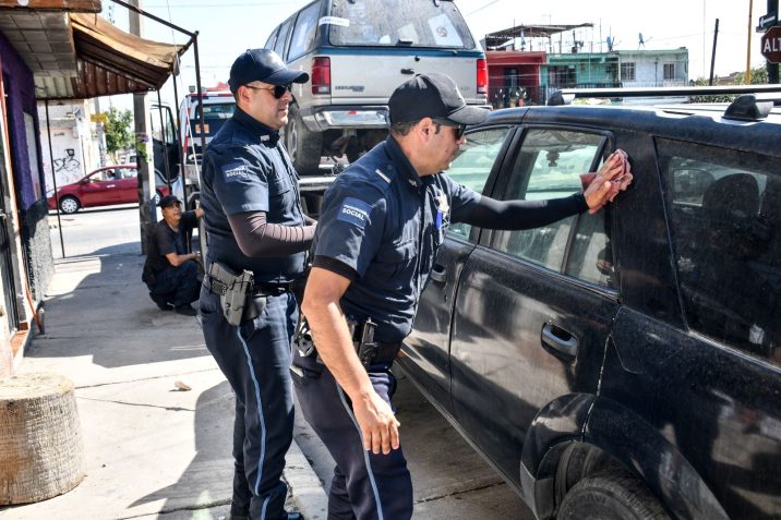 CONTINÚA SEGURIDAD PÚBLICA MUNICIPAL CON OPERATIVO DE  DETECCIÓN Y RETIRO DE AUTOS ABANDONADOS 