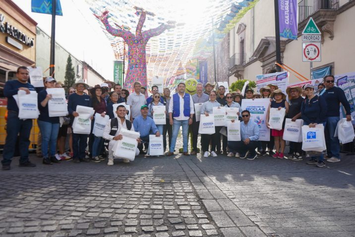 UN ÉXITO LA CARAVANA ¡APACHURRÓN, RECICLAR PARA AYUDAR!