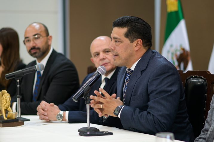 ENTREGA LEO MONTAÑEZ RECONOCIMIENTO DE “VISITANTE DISTINGUIDO” A EMBAJADOR DE TURQUÍA