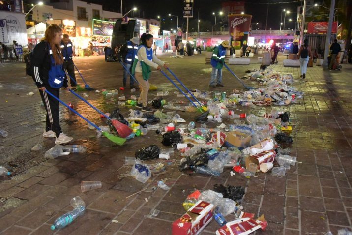 MANTIENE MUNICIPIO JORNADAS DE LIMPIEZA Y LAVADOS PERMANENTES EN LA FERIA DE SAN MARCOS