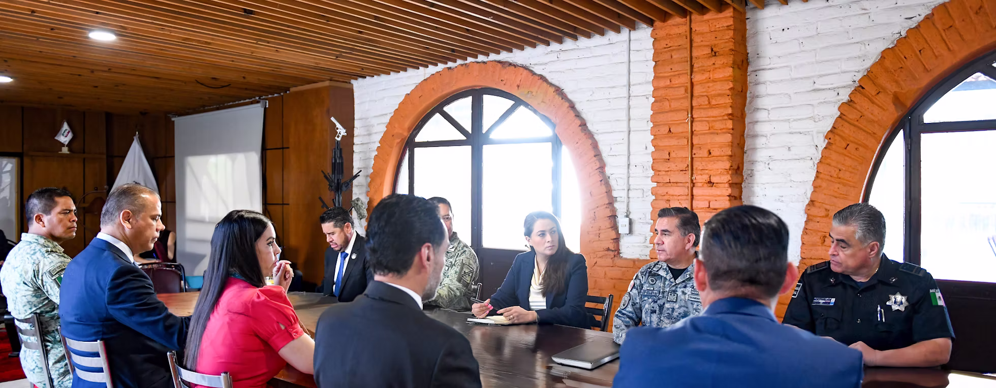 TERE JIMÉNEZ ENCABEZA REUNIÓN DE SEGURIDAD; AGUASCALIENTES SE BLINDA CON TRABAJO COORDINADO