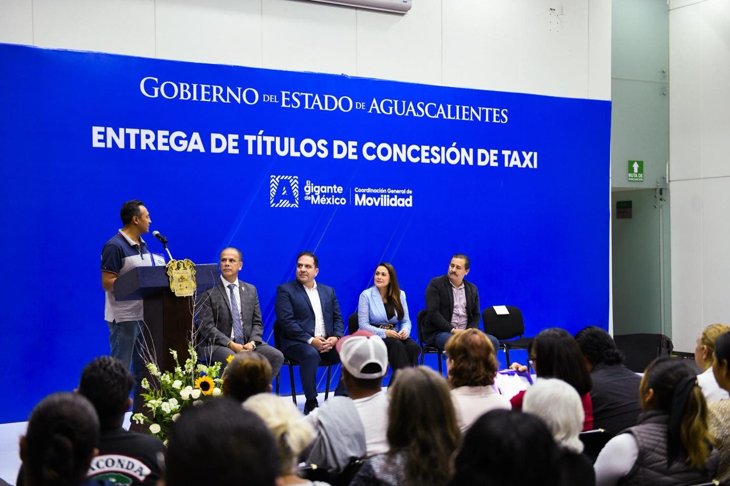CON LA RENOVACIÓN DE TÍTULOS DE CONCESIÓN, TERE JIMÉNEZ ASEGURA EL CORRECTO FUNCIONAMIENTO DE TAXIS Y COMBIS CON LA RENOVACIÓN DE TÍTULOS DE CONCESIÓN, TERE JIMÉNEZ ASEGURA EL CORRECTO FUNCIONAMIENTO DE TAXIS Y COMBIS