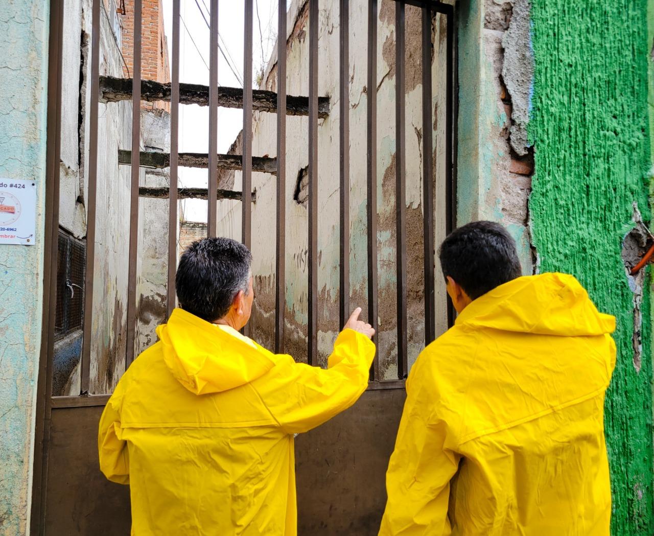 INTENSIFICAN SUPERVISIÓN DE FINCAS ANTIGUAS PARA EVITAR RIESGOS EN TEMPORADA DE LLUVIAS