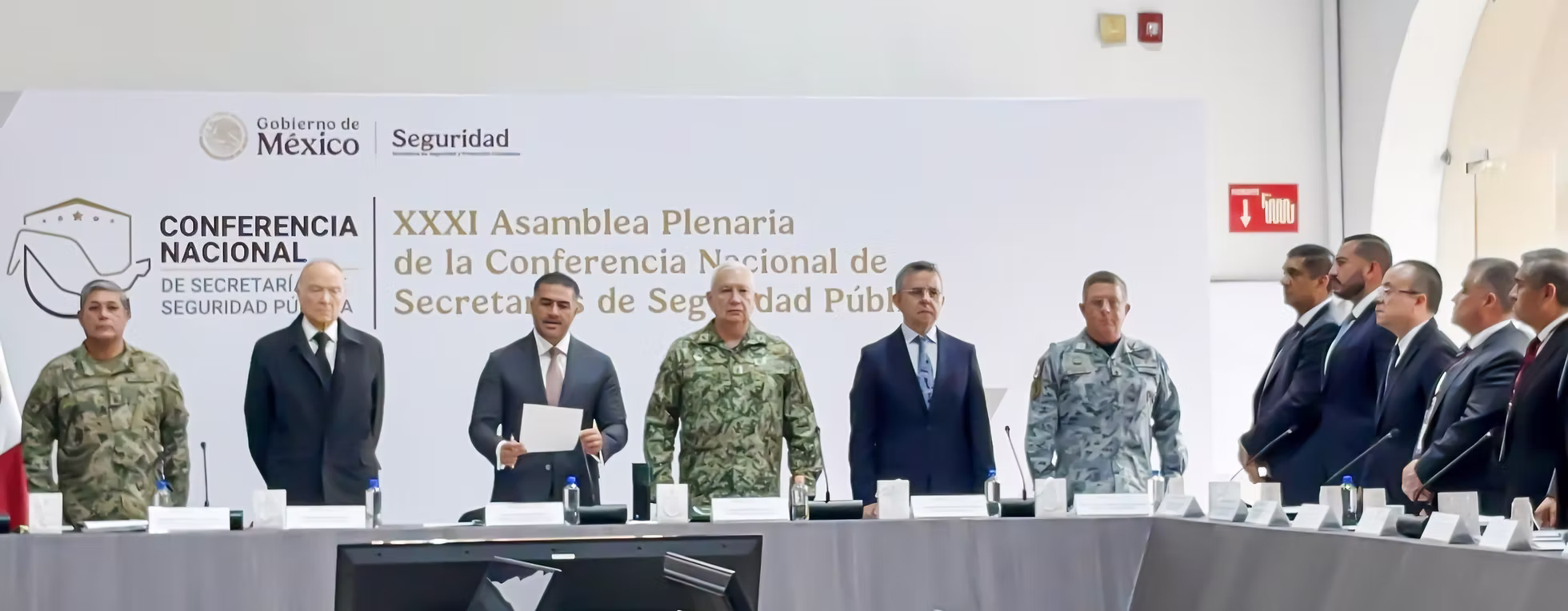 FEDERACIÓN Y ESTADOS ACUERDAN FORTALECER ACCIONES Y ESTRATEGIAS EN MATERIA DE SEGURIDAD FEDERACIÓN Y ESTADOS ACUERDAN FORTALECER ACCIONES Y ESTRATEGIAS EN MATERIA DE SEGURIDAD