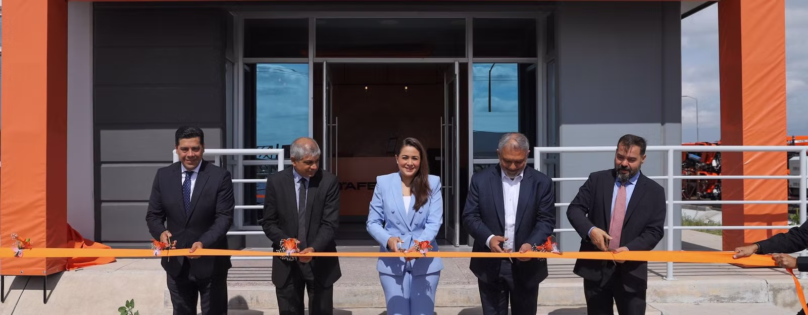CON UNA INVERSIÓN DE 280 MILLONES DE PESOS, TERE JIMÉNEZ INAUGURA PLANTA DE TAFE EN AGUASCALIENTES, TERCERA PRODUCTORA DE TRACTORES MÁS GRANDE DEL MUNDO CON UNA INVERSIÓN DE 280 MILLONES DE PESOS, TERE JIMÉNEZ INAUGURA PLANTA DE TAFE EN AGUASCALIENTES, TERCERA PRODUCTORA DE TRACTORES MÁS GRANDE DEL MUNDO