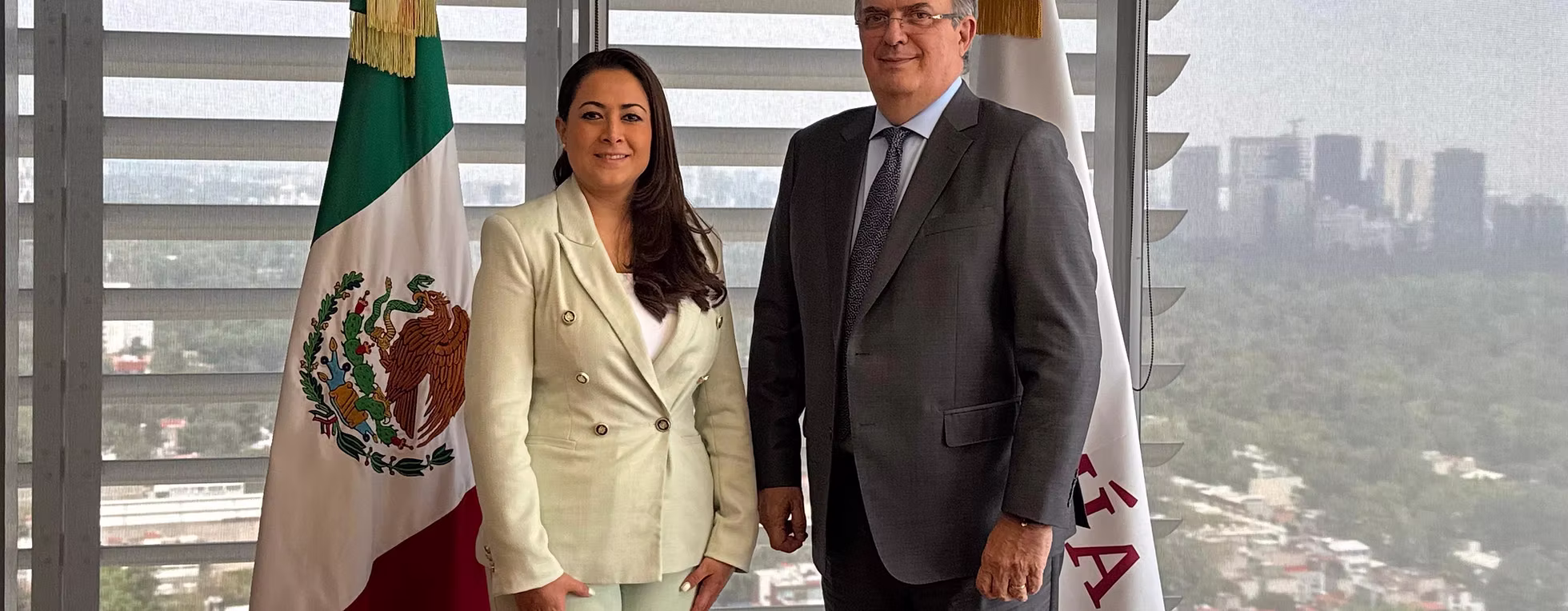 SE REÚNE TERE JIMÉNEZ CON EL SECRETARIO DE ECONOMÍA FEDERAL, MARCELO EBRARD