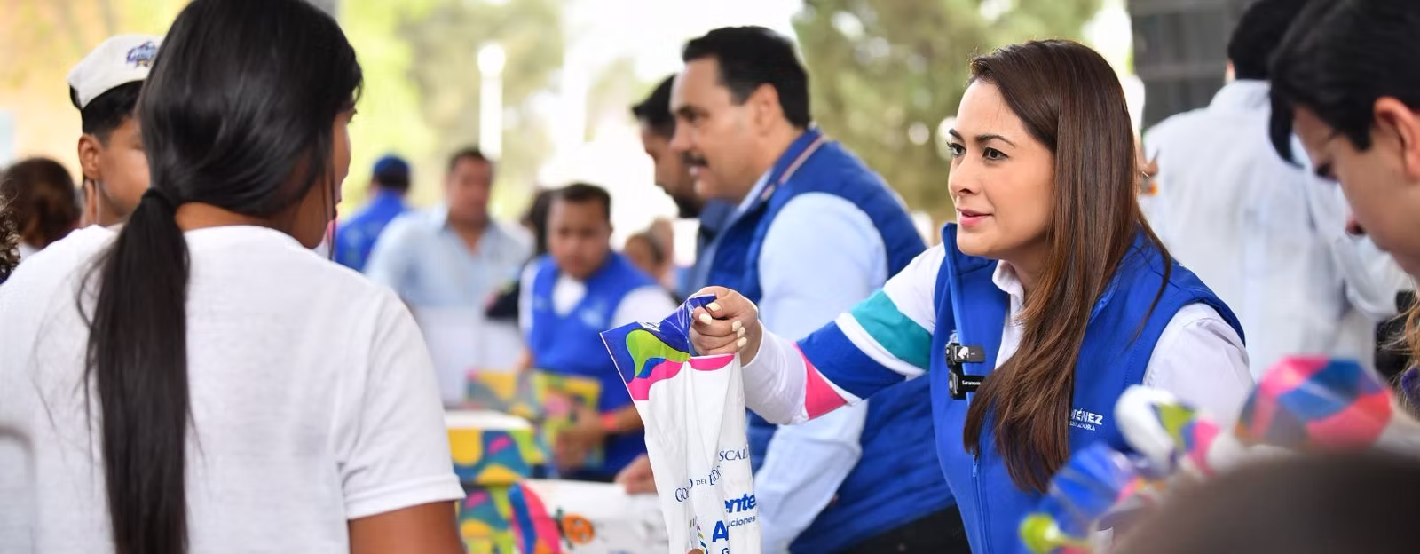 INICIA TERE JIMÉNEZ CON LA ENTREGA DE ÚTILES, ZAPATOS Y MOCHILAS A ESTUDIANTES DE TODO EL ESTADO INICIA TERE JIMÉNEZ CON LA ENTREGA DE ÚTILES, ZAPATOS Y MOCHILAS A ESTUDIANTES DE TODO EL ESTADO