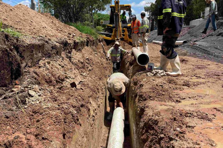 MIAA REHABILITA LÍNEA DE AGUA POTABLE PARA MEJORAR EL ABASTECIMIENTO EN CIUDAD INDUSTRIAL