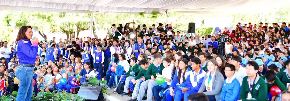 “EN AGUASCALIENTES LOS SUEÑOS SE CUMPLEN”; TERE JIMÉNEZ MANDA MENSAJE A NIÑAS Y NIÑOS DEL ESTADO EN LA GIRA DE SU TERCER INFORME