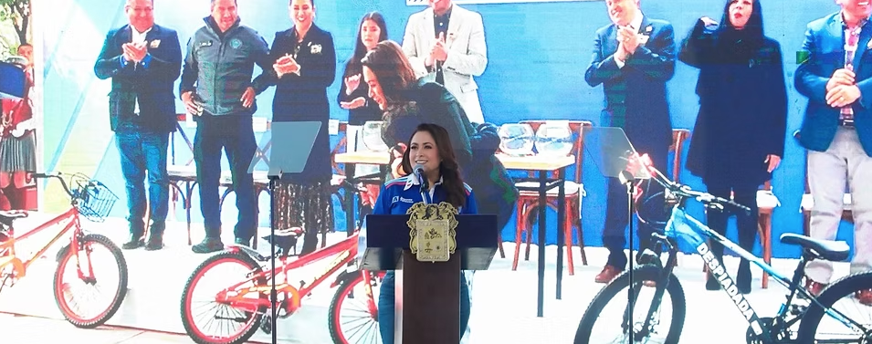 TERE JIMÉNEZ PRESENTA SU TERCER INFORME ANTE HABITANTES DE PABELLÓN DE ARTEAGA, TEPEZALÁ Y SAN JOSÉ DE GRACIA TERE JIMÉNEZ PRESENTA SU TERCER INFORME ANTE HABITANTES DE PABELLÓN DE ARTEAGA, TEPEZALÁ Y SAN JOSÉ DE GRACIA