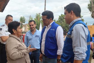 LEO MONTAÑEZ VISITA A FAMILIAS DE EJIDO LOS POCITOS PARA ATENDER SUS NECESIDADES
