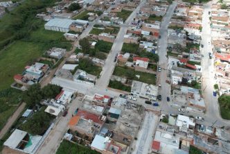 SUPERVISA LEO MONTAÑEZ PAVIMENTACIÓN CON CONCRETO DE LAS CALLES SAN MARCOS Y SAN COSME EN LOS PERICOS