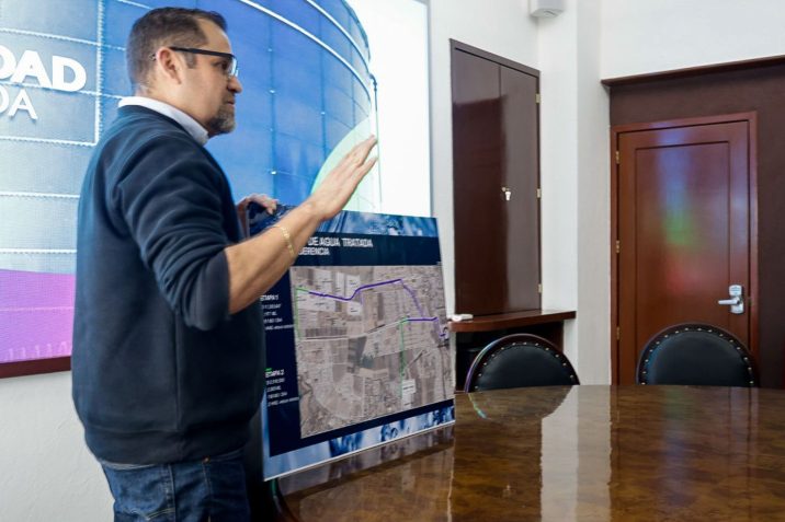 FIRMA LEO MONTAÑEZ CONVENIO DE COLABORACIÓN DE IMPULSO AL REÚSO DEL AGUA