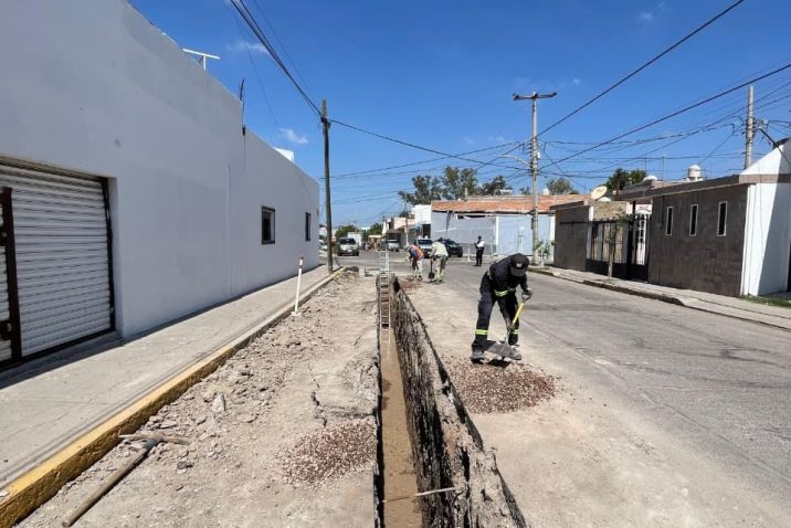 MIAA REHABILITA RED DE ALCANTARILLADO SANITARIO EN LA CALLE PODER LEGISLATIVO MIAA REHABILITA RED DE ALCANTARILLADO SANITARIO EN LA CALLE PODER LEGISLATIVO