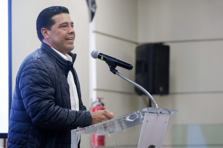 ENTREGA LEO MONTAÑEZ PREMIOS DEL PROGRAMA MUNICIPAL “ABUELITO EMPRENDEDOR 2025”