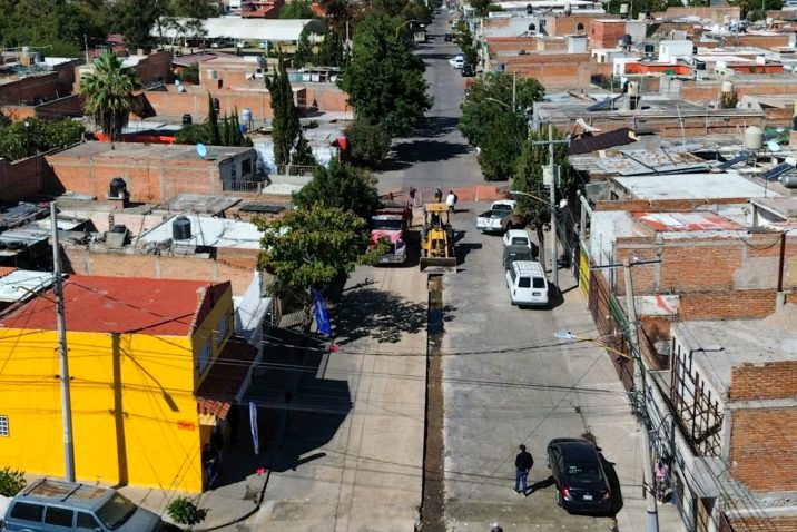 SUPERVISA LEO MONTAÑEZ OBRA DE REHABILITACIÓN SANITARIA EN EL FRACCIONAMIENTO INSURGENTES SUPERVISA LEO MONTAÑEZ OBRA DE REHABILITACIÓN SANITARIA EN EL FRACCIONAMIENTO INSURGENTES