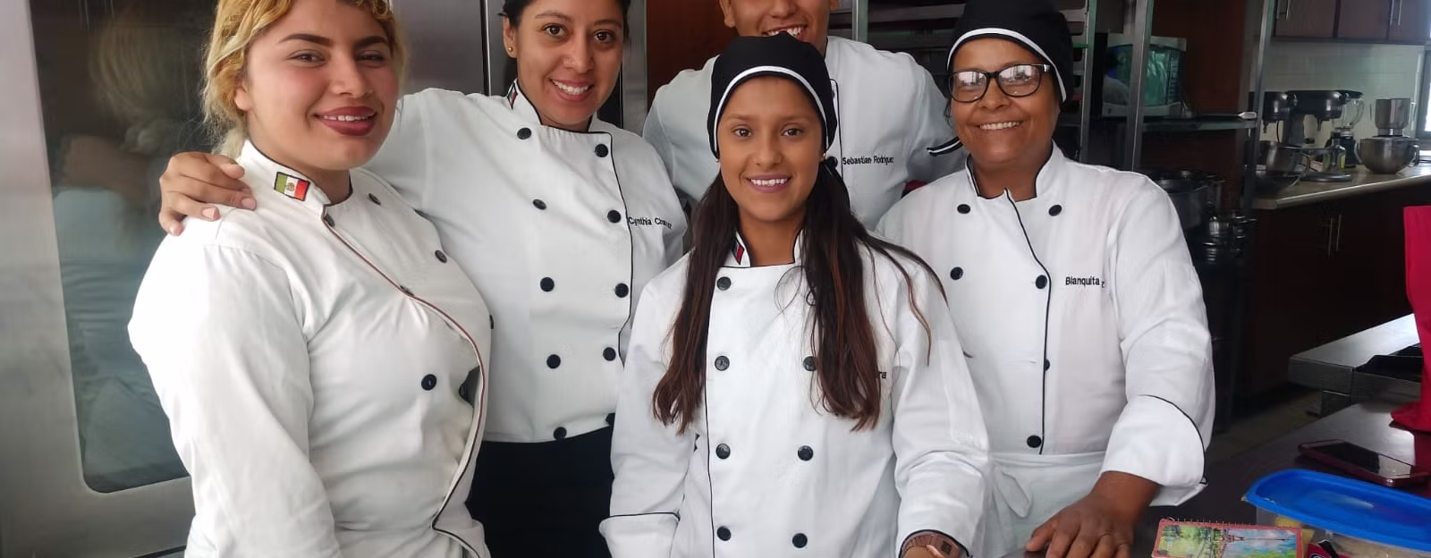 TODO COMENZÓ CON UN CURSO Y HOY TIENE SU PROPIO NEGOCIO, ESTA ES LA HISTORIA DE CYNTHIA TODO COMENZÓ CON UN CURSO Y HOY TIENE SU PROPIO NEGOCIO, ESTA ES LA HISTORIA DE CYNTHIA