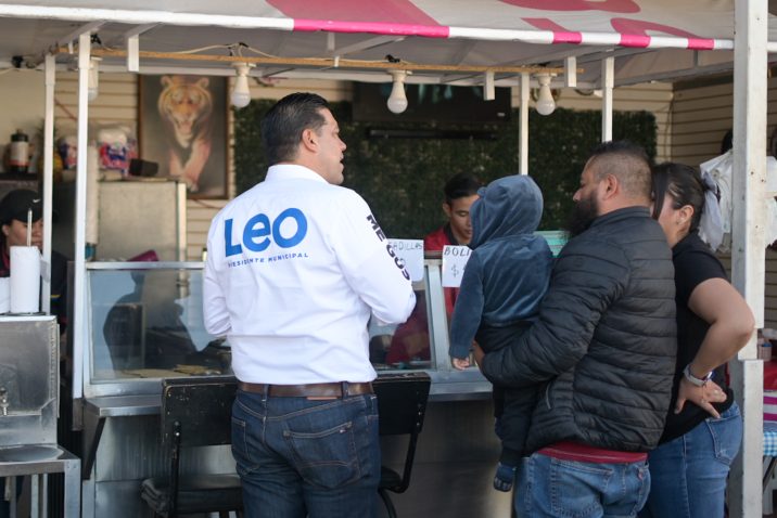 LEO MONTAÑEZ ENTABLA DIÁLOGO DIRECTO CON VECINOS DEL OJOCALIENTE I Y VNSA
