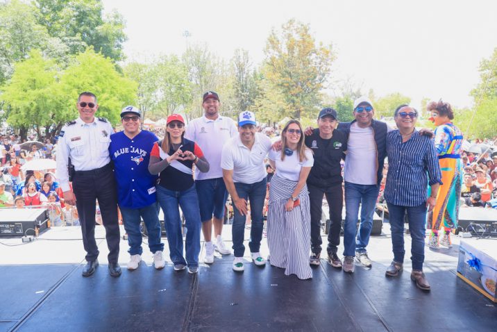 CERCA DE 11 MIL PERSONAS DISFRUTARON DEL DÍA DE LA FAMILIA ORGANIZANDO POR EL MUNICIPIO CERCA DE 11 MIL PERSONAS DISFRUTARON DEL DÍA DE LA FAMILIA ORGANIZANDO POR EL MUNICIPIO