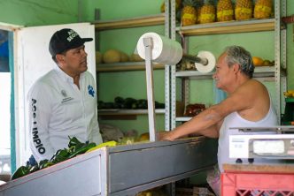 RECORRE LEO MONTAÑEZ COLONIA MIRAVALLE PARA ESCUCHAR Y ATENDER A LOS VECINOS RECORRE LEO MONTAÑEZ COLONIA MIRAVALLE PARA ESCUCHAR Y ATENDER A LOS VECINOS