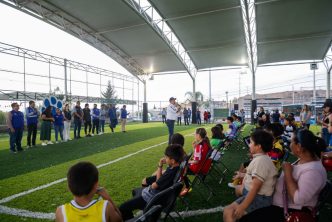 LEO MONTAÑEZ ENTREGA CANCHA DE FUTBOL 7 DE PASTO SINTÉTICO EN PENSADORES MEXICANOS