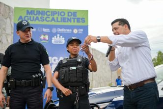 REFUERZA LEO MONTAÑEZ COMITÉS DEL BUEN ORDEN Y PROGRAMA 4X4 EN LA MACÍAS ARELLANO